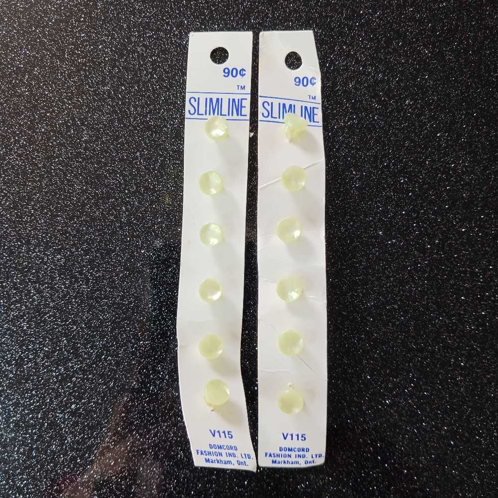 Light Yellow/Green Vintage Button Bundle.
